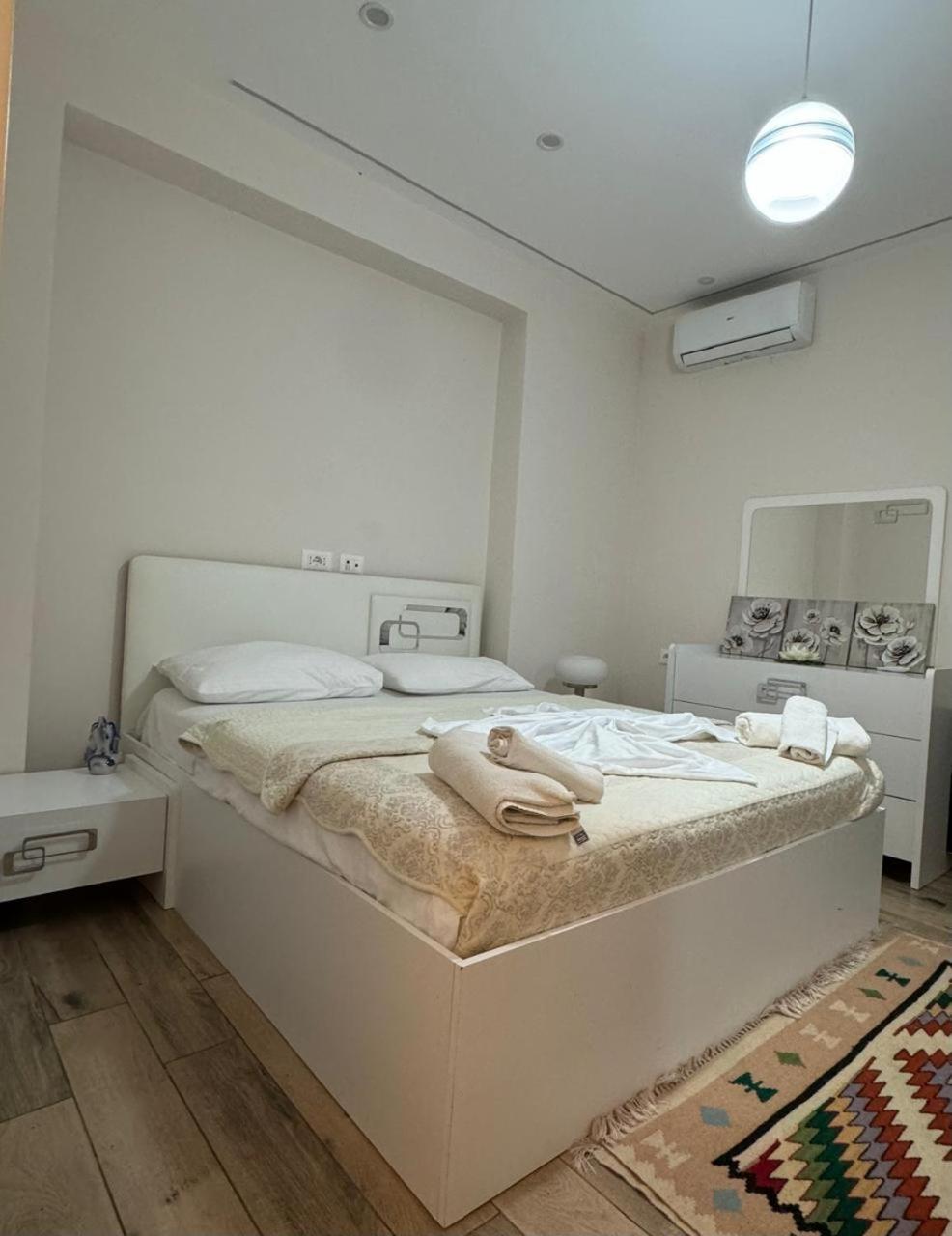 Urban Oasis 2 Appartement Tirana Buitenkant foto