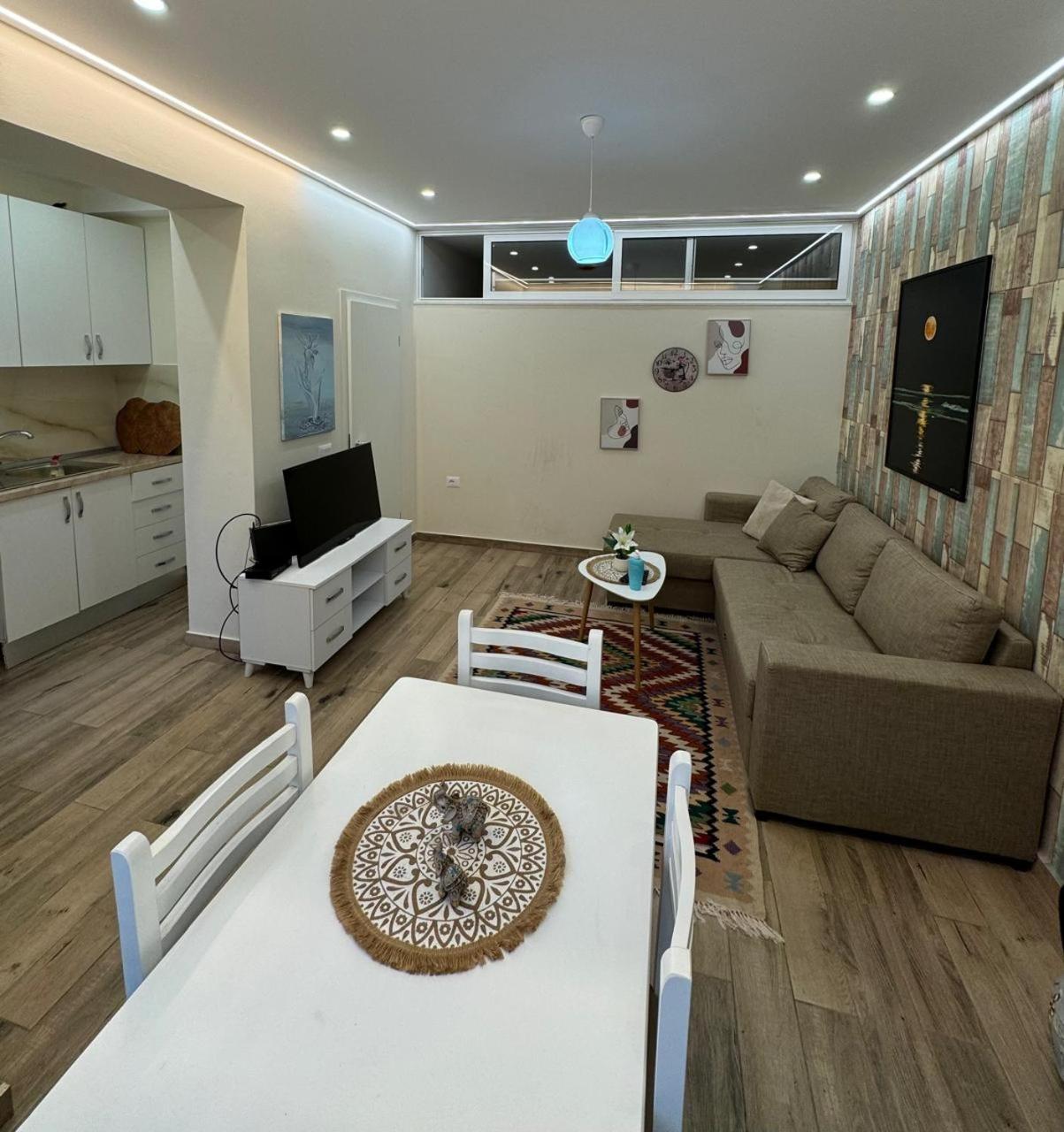 Urban Oasis 2 Appartement Tirana Buitenkant foto